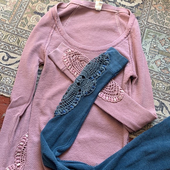 2 Long sleeve waffle knit fitted Tees. - Picture 9 of 9